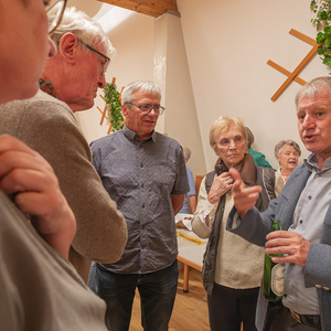 Ermutigung für eine zukunftsfähige Kirche - Dekanats Windischgarsten lud zu einem AbendBild: Univ.-Prof. Dr. Franz Gruber (Bild rechts)  im Gespräch