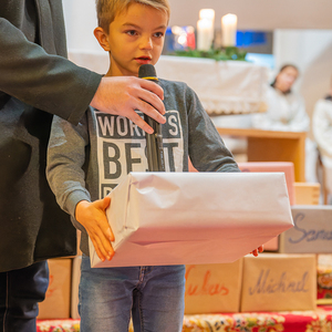 Am Christkönigs-Sonntag wurden in der Pfarrkirche Kirchdorf an der Krems beim Sonntagsgottesdienst neue MinistrantInnen aufgenommen