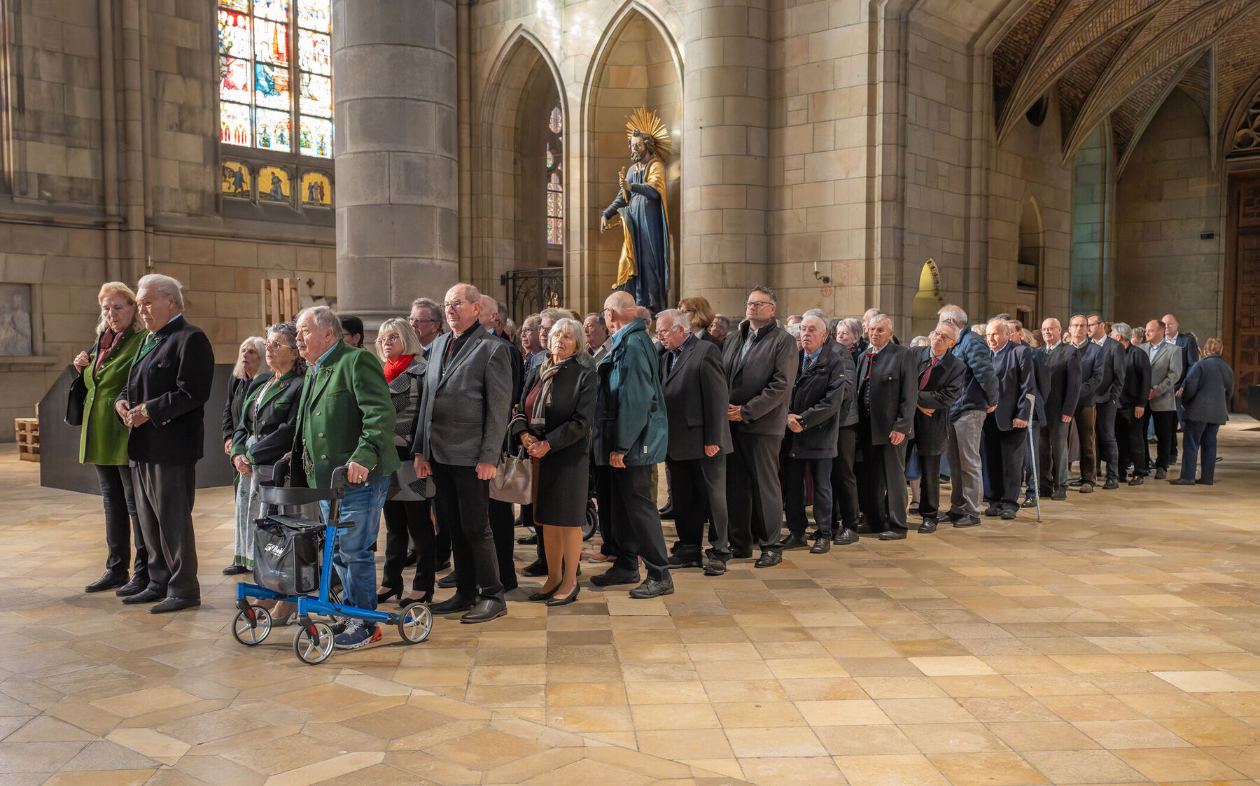 Einzug der Jubelpaare in den Linzer Mariendom