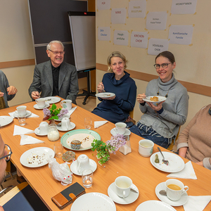 Jungscharkinder und deren Eltern luden zum Pfarrkaffee