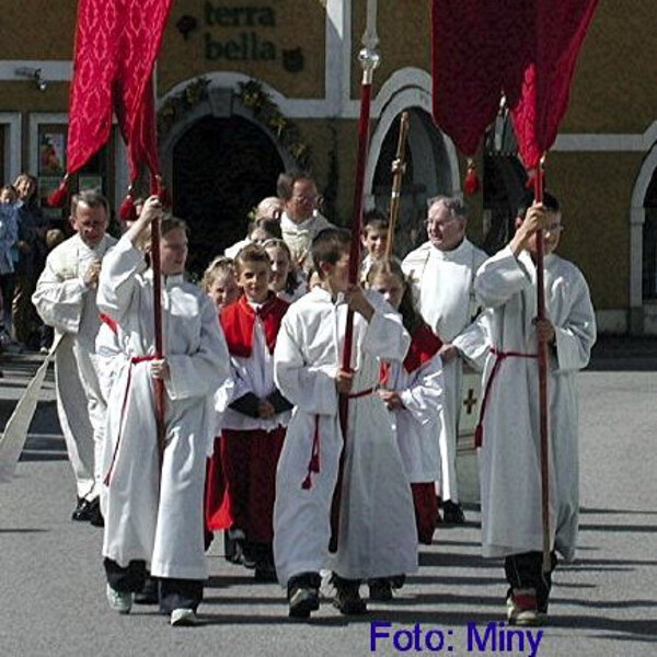 Ministrantinnen und Ministranten 2004