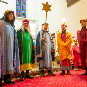 Festlicher Sternsinger-Gottesdienst am Dreikönigstag zum Abschluss der Sternsingeraktion 2024