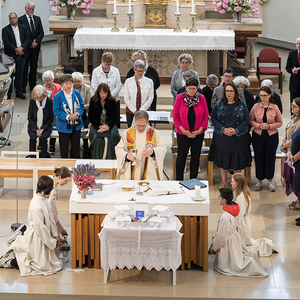 Ökumenisches Pfarrfest mit Beauftragungsfeier des Seelsorgeteams der Pfarrgemeinde Traun