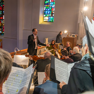 Festgottesdienst, musikalische Umrahmung durch Kirchenchor und Orchester, Leitung Klaus Gruber