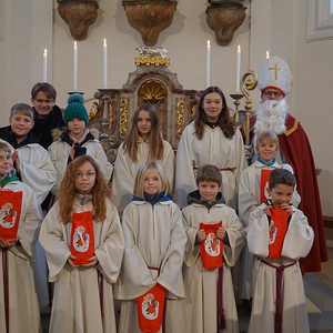 Nikolaus-Gottesdienst mit Ministrant:innenaufnahme