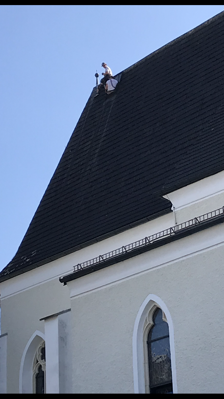 Wetterhahn auf Kirche in Eberschwang repariert