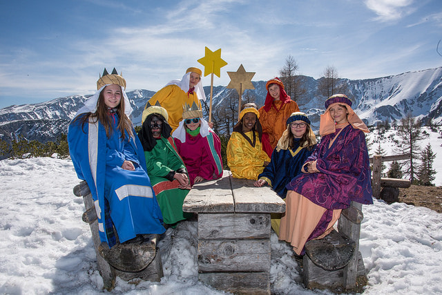 Sternsingeraktion 2019 / @Jack Haijes Sternsinger auf der Höss