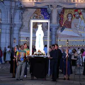 Lourdes, Lichterprozession 