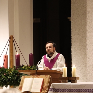 St, Quirinus feiert den Advent