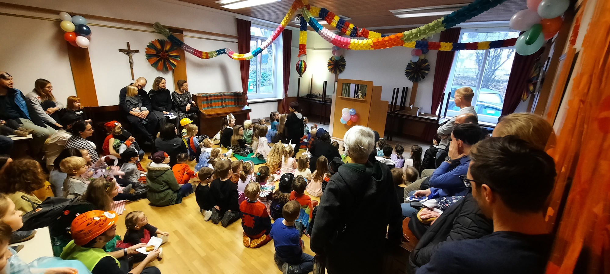 Ludwig Ecker Kasperltheater im Pfarrsaal St. Leopold