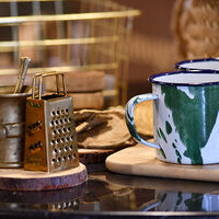 Antike Küchenutensilien / Yohanes Vianey Lein / Pfarrbriefservice.de https://www.pfarrbriefservice.de/image/antike-kuechenutensilien-0?vm=download&rdm=RIrhR6ETCE6c