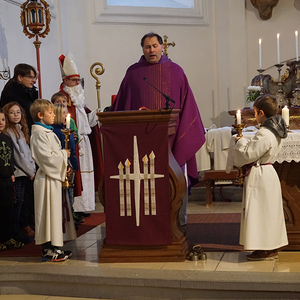 Nikolaus-Gottesdienst mit Ministrant:innenaufnahme