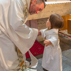 Am Christkönigs-Sonntag wurden in der Pfarrkirche Kirchdorf an der Krems beim Sonntagsgottesdienst neue MinistrantInnen aufgenommen