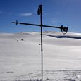 Kreuz auf der Skipiste                            