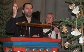 Fuad, ein syrischer Moslem, sang bei der Christmette 'Stille Nacht'