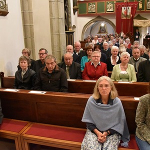 Die Jubelpaare in der Pfarrkirche