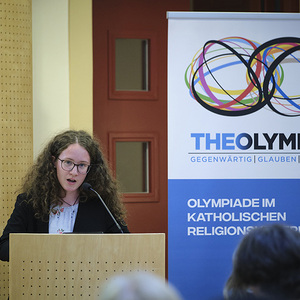 THEOLYMPIA: Festveranstaltung Ehrt Schüler:innen