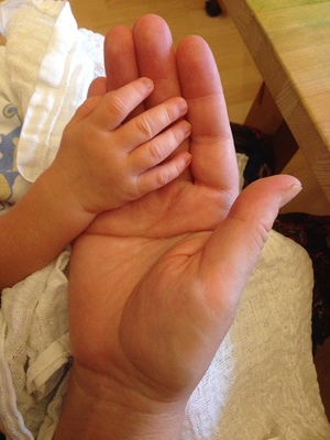 Große und kleine Hand