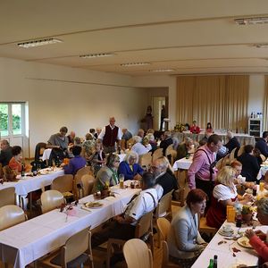 Knödelessen in St. Quirinus nach dem Erntedankfest