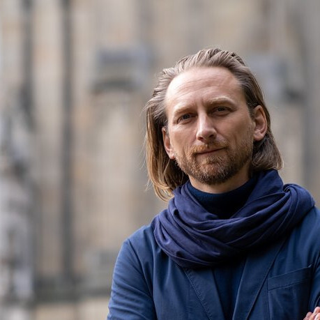 Dombaumeister Michael Hager / © Diözese Linz/Johannes Kienberger „Wir folgen dem Prinzip des Weiterschreibens der Geschichte des Linzer Mariendoms“ – der neue Dombaumeister Michael Hager sieht sich als einer, der den Dom eine Zeitlang begleiten und gestalten darf.