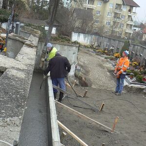 Neubau der Urnenecke am Friedhof 2012