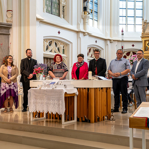 Ökumenisches Pfarrfest mit Beauftragungsfeier des Seelsorgeteams der Pfarrgemeinde Traun