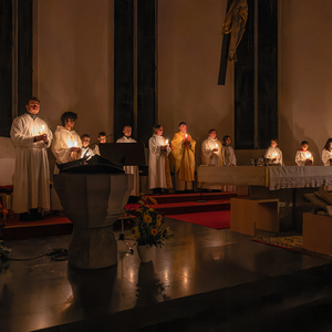 Die Feier der Osternacht in der Pfarre Kirchdorf/Krems.