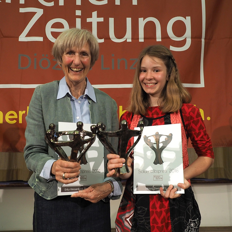 Älteste und jüngste Preisträgerin: Viktoria Dieringer (rechts) und Erika Weissenböck (links)