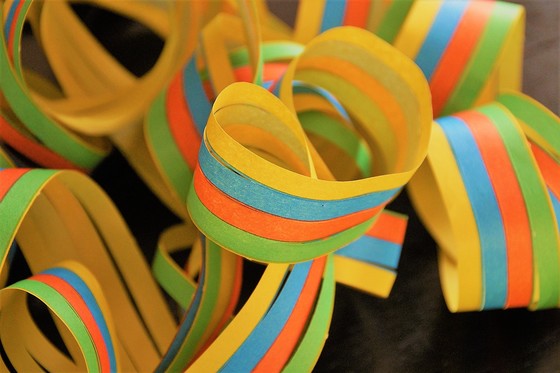 Mit Kindern Gott feiern - Impulse für Zuhause / @pixabay Voll Freude Christ*in sein