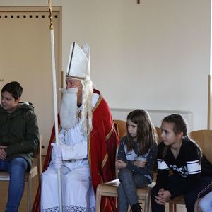 Nikolausbesuch in St. Quirinus