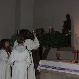 Adventkranzweihe in St. Quirinus