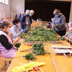 Palmbuschenbinden in St. Quirinus