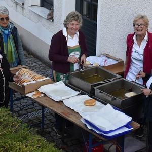 Die Golden Girls beim Krapfenbacken