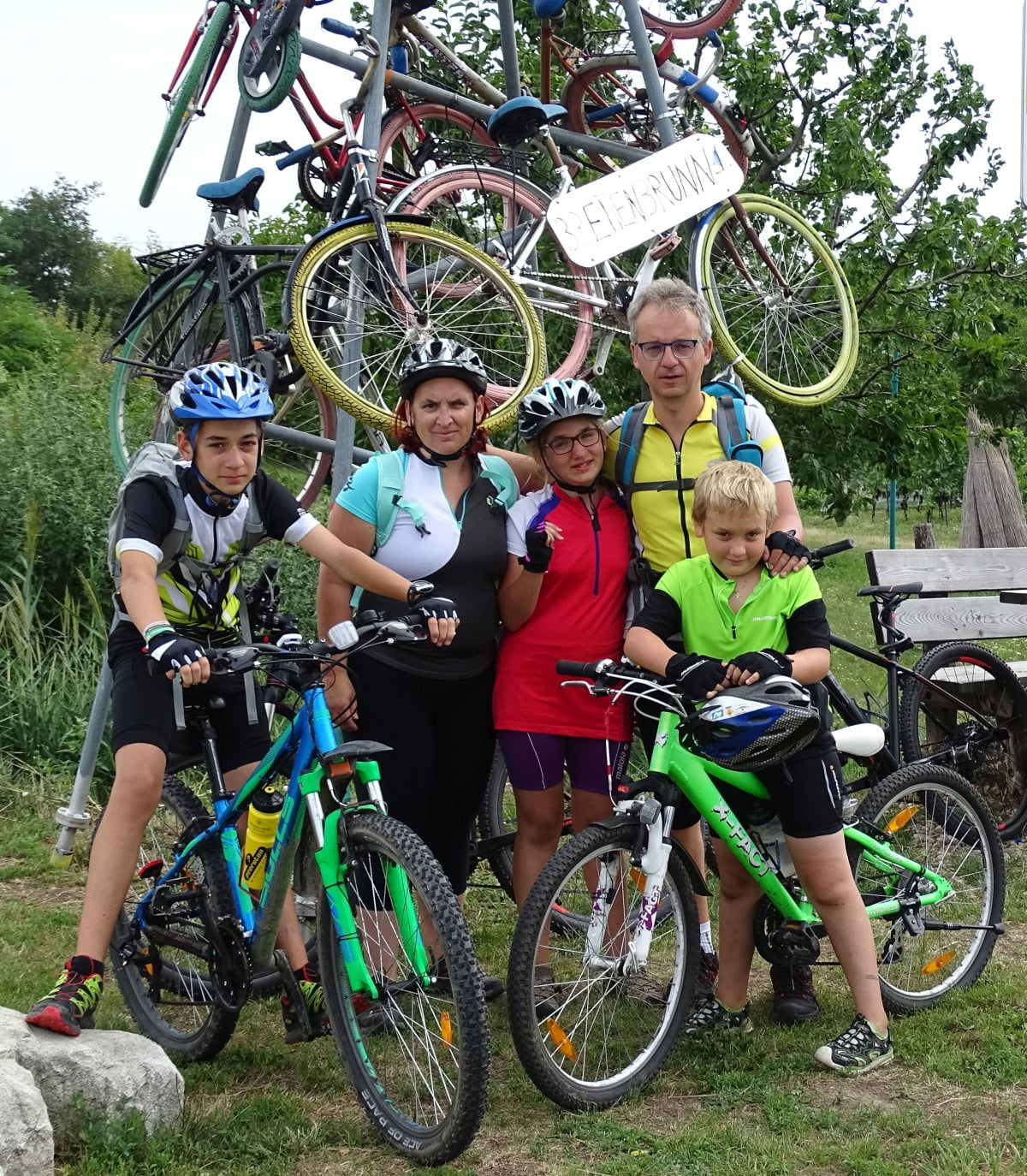                     	Harald und Andrea Starzer machen mit ihrer Familie (Rad)Urlaub in Österreich und verzichten auf Flüge in ferne Regionen            