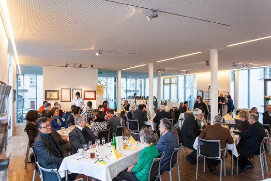 Der Abschluss der Bibliothekars-Ausbildung wurde im Genusszentrum des Stiftes Schlierbach gefeiert.