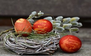 Karwoche und Ostern in der Familie zu Hause feiern