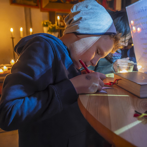 Frieden - Schalom war das Thema der Nacht der 1000 Lichter in der Pfarre Kirchdorf an der Krems. 