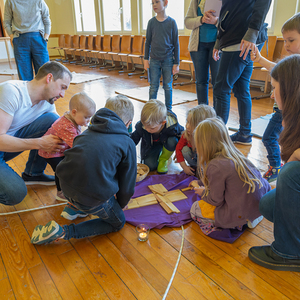 Karfreitagsfeier für Kinder im Pfarrheim