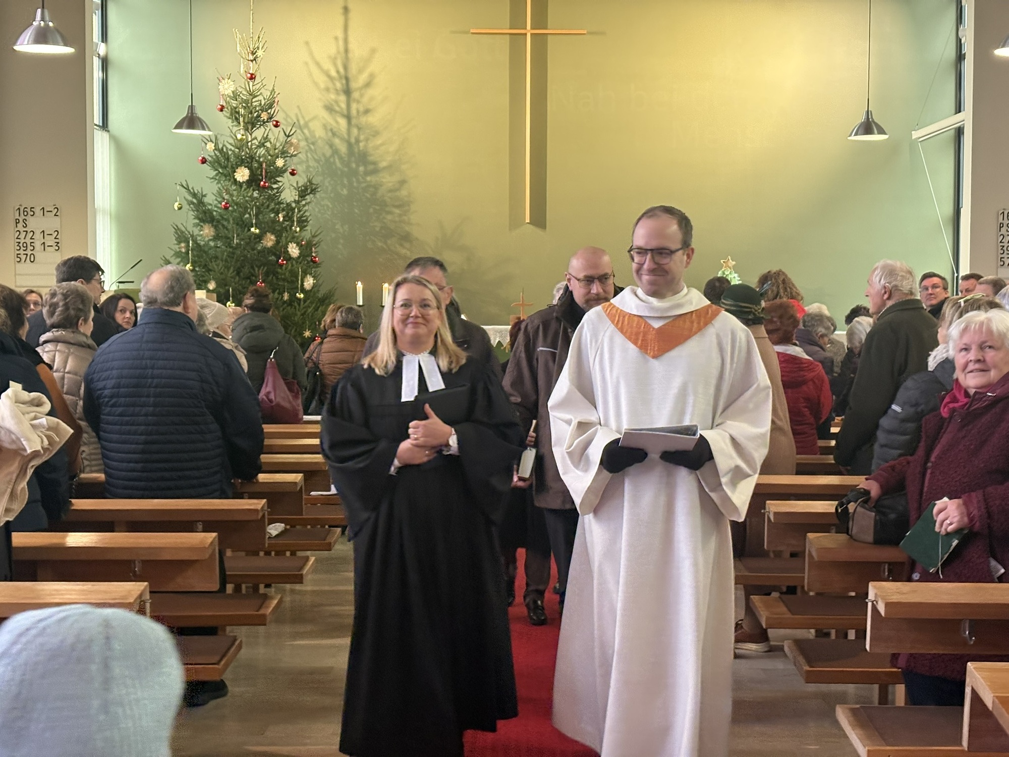 Einzug beim Ökumenischen Gottesdienst