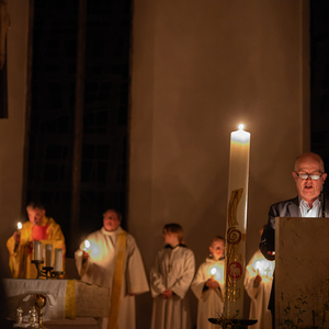 Die Feier der Osternacht in der Pfarre Kirchdorf/Krems.