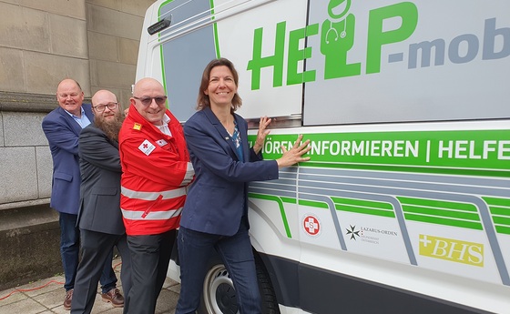 v.r. Marion Huber (Caritas OÖ), Paul Reinthaler (Rotes Kreuz), Michael Kaindleinsberger (Arbeiter-Samariter-Bund Gruppe Linz) und Michael Karner (Lazarus-Orden Hilfsdienst Österreich)