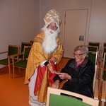 Besuch des Nikolaus beim Gottesdienst im Seniorenheim Laakirchen