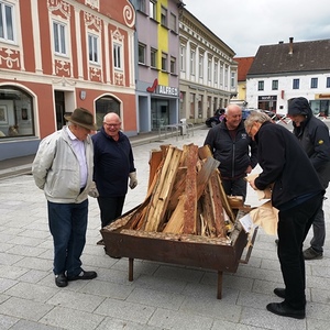 Karsamstag, 30. März: Osterfeuer mit Osteragape nach der Osternacht