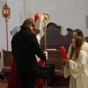 Nikolaus-Gottesdienst mit Ministrant:innenaufnahme