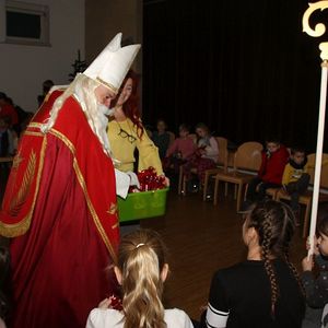 Nikolausbesuch in St. Quirinus