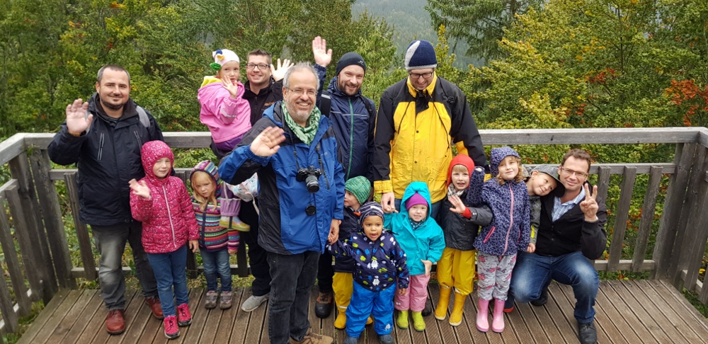 Die Groß-Vater-Kindergruppe