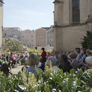 Benefizmarkt der Goldhaubenfrauen