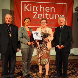 Am 15. Mai 2015 wurde im Linzer Landhaus der 22. Solidaritätspreis verliehen. Den zehn Preisträgerinnen und Preisträgern wurden die Preise von Bischof Dr. Ludwig Schwarz, Landeshauptmann Dr. Josef Pühringer und Soziallandesrätin Mag. Gertraud Jahn üb