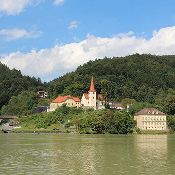 Pfarrkirche St. Nikola/Donau