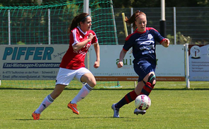 Denise Pesendorfer bei einem Fußballspiel